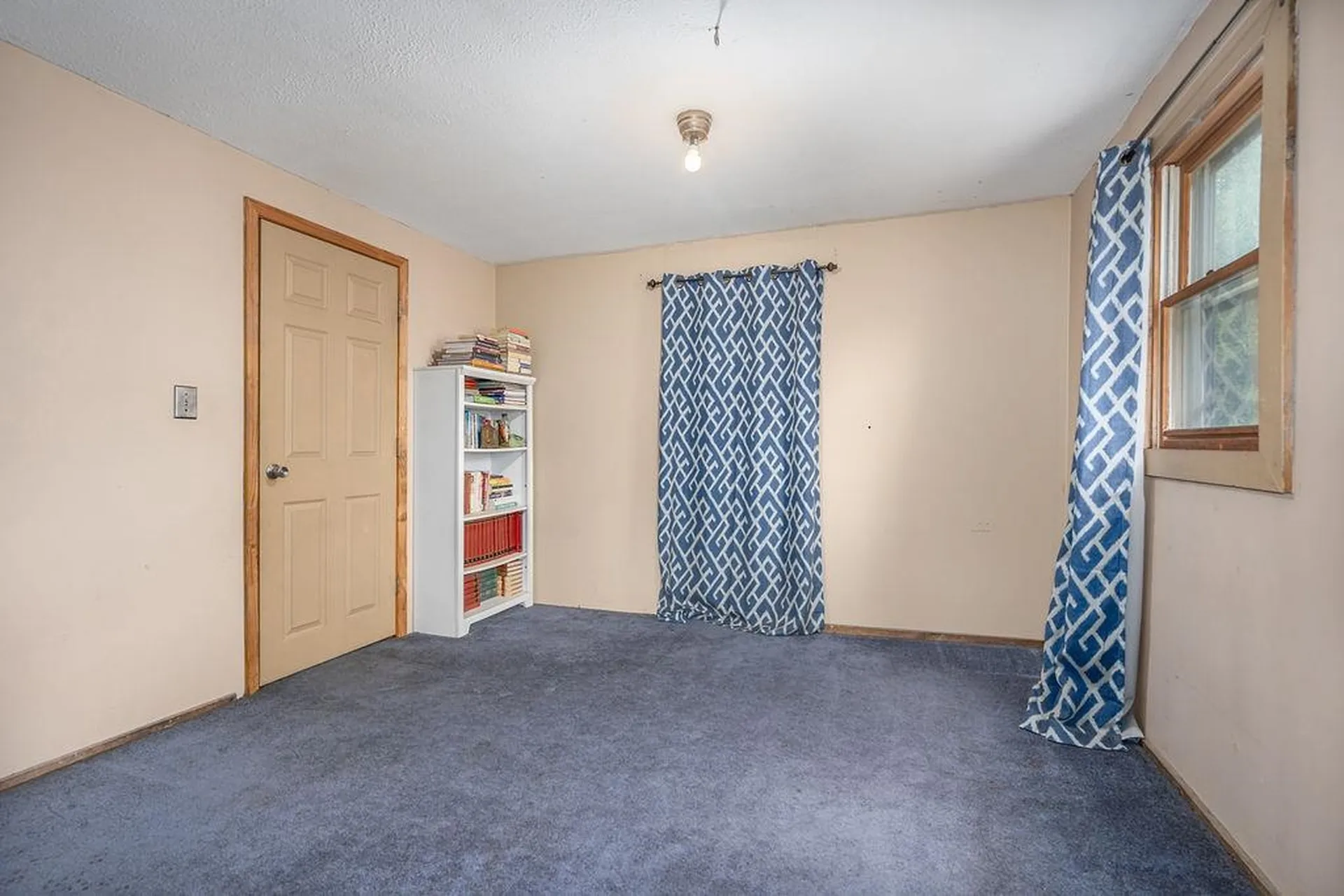 348 North Road Deerfield NH 03037