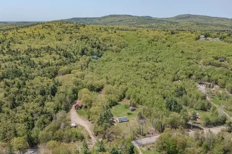 348 North Road Deerfield NH 03037