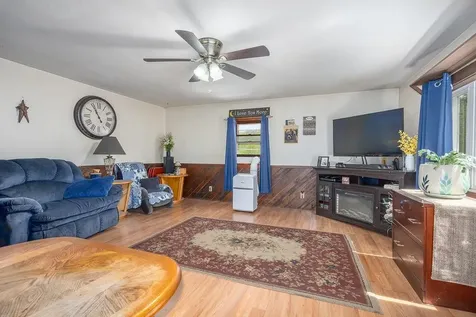 348 North Road Deerfield NH 03037