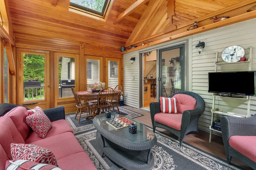 91 Bombadil Path Pittsfield VT 05762