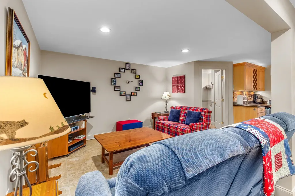 91 Bombadil Path Pittsfield VT 05762