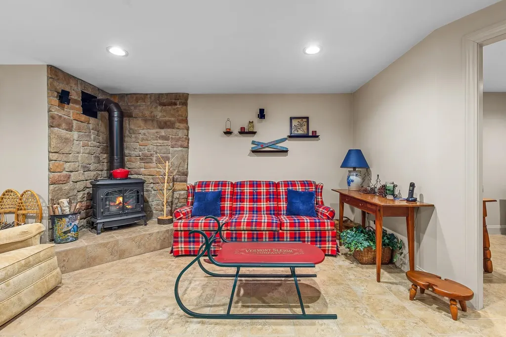 91 Bombadil Path Pittsfield VT 05762