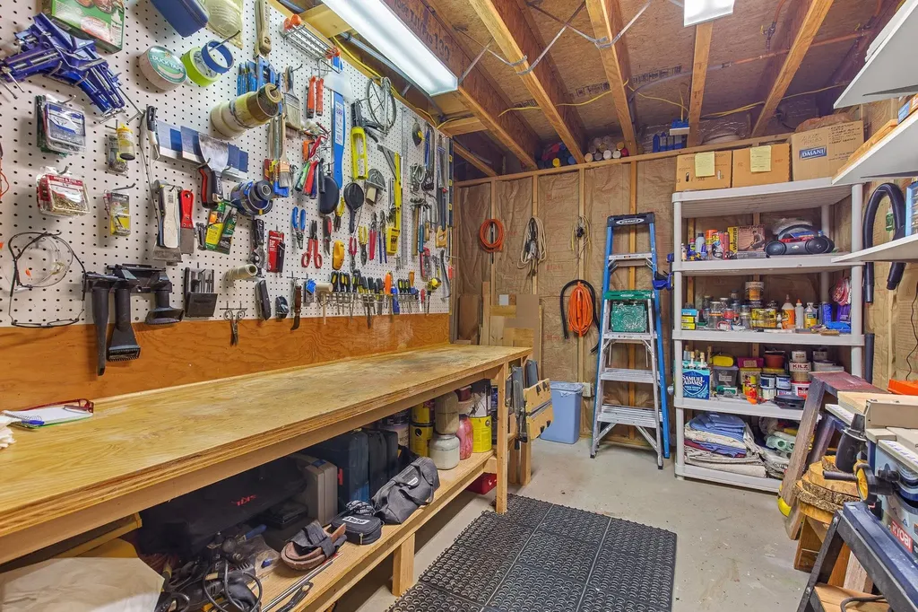 91 Bombadil Path Pittsfield VT 05762
