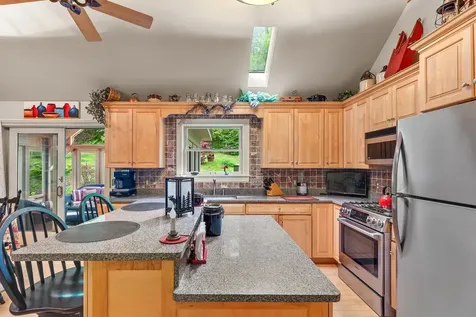 91 Bombadil Path Pittsfield VT 05762