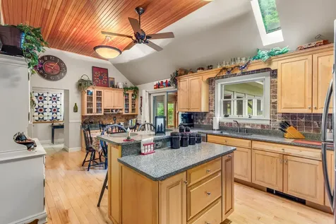 91 Bombadil Path Pittsfield VT 05762