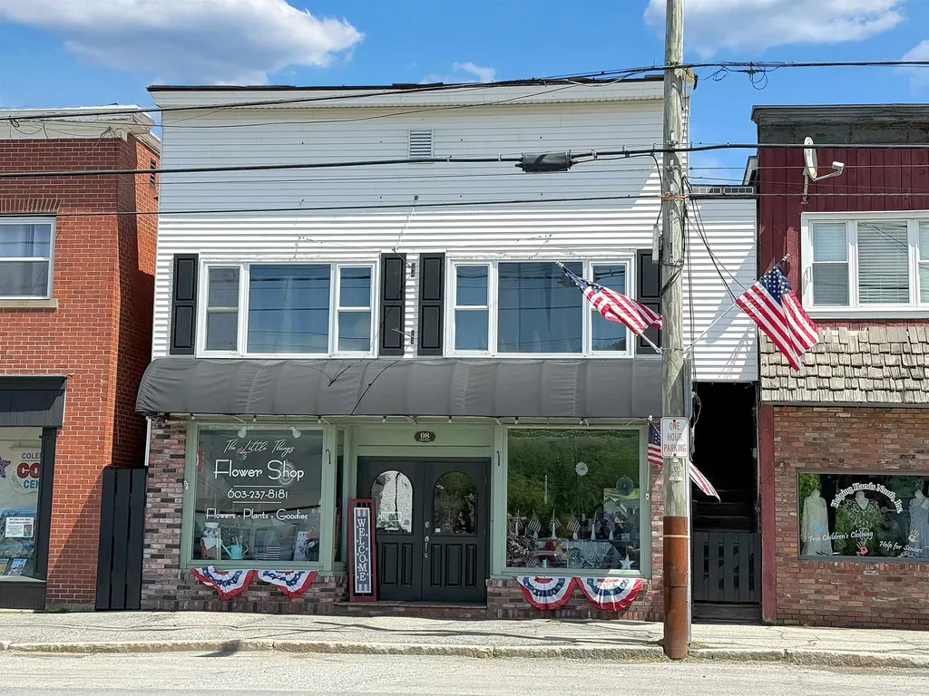 98 Main Street Colebrook NH 03576