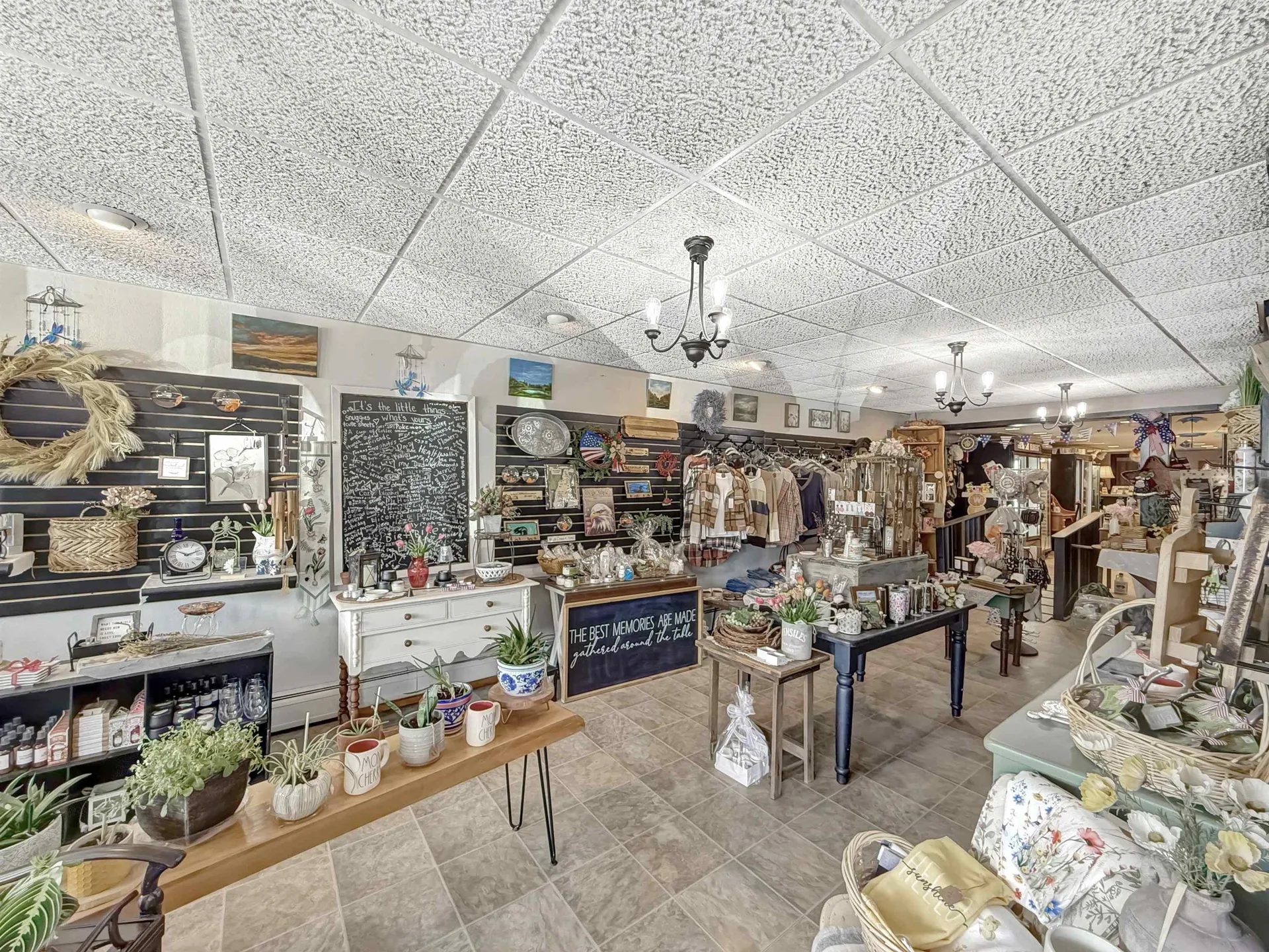 98 Main Street Colebrook NH 03576