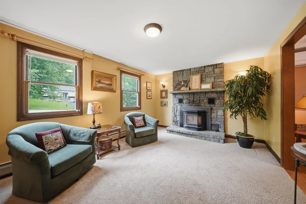 11 Mitchell Street Merrimack NH 03054