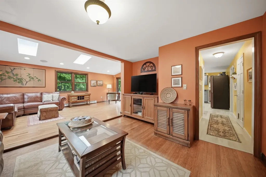 11 Mitchell Street Merrimack NH 03054