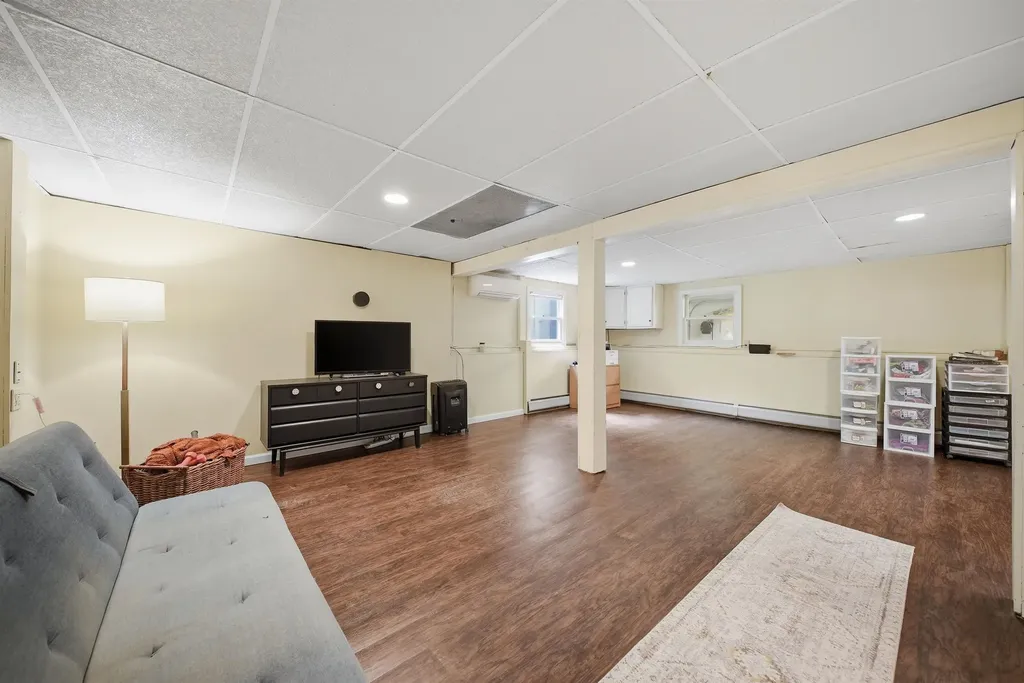 11 Mitchell Street Merrimack NH 03054