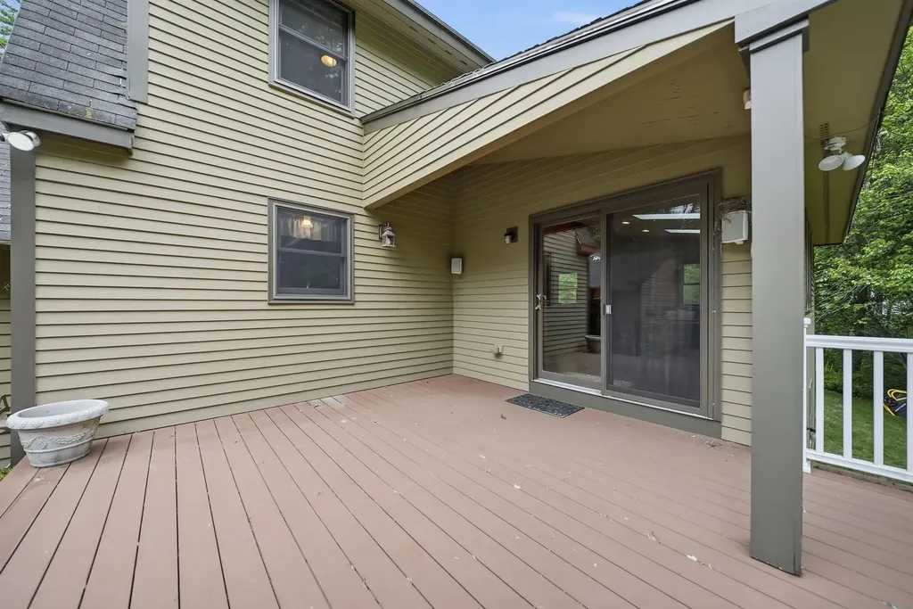 11 Mitchell Street Merrimack NH 03054