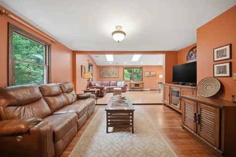 11 Mitchell Street Merrimack NH 03054