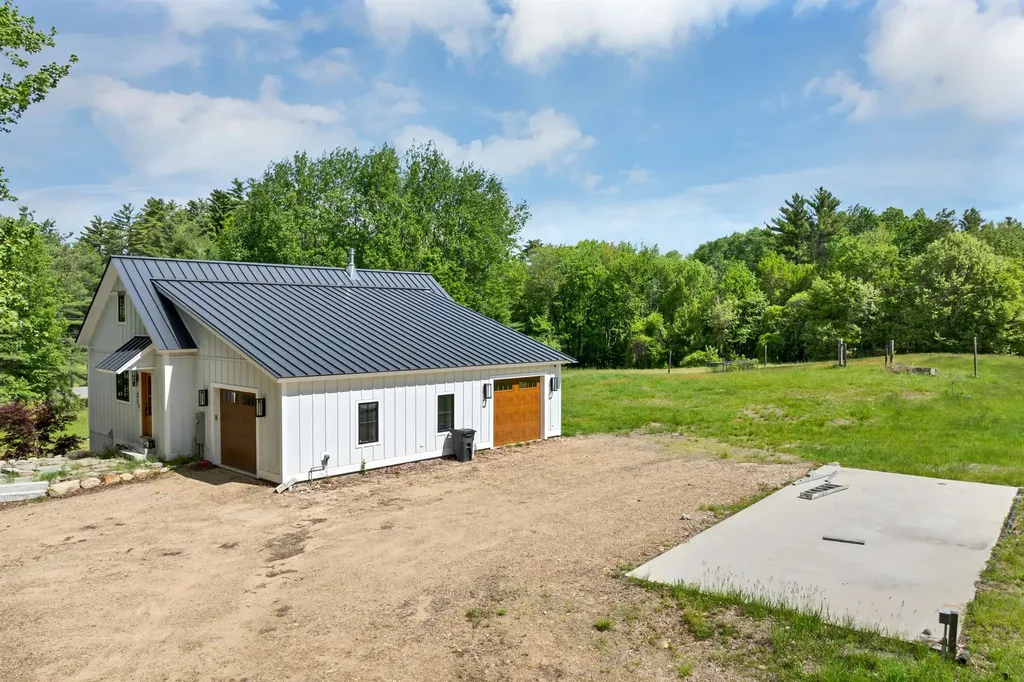 31 Powers Road Meredith NH 03253