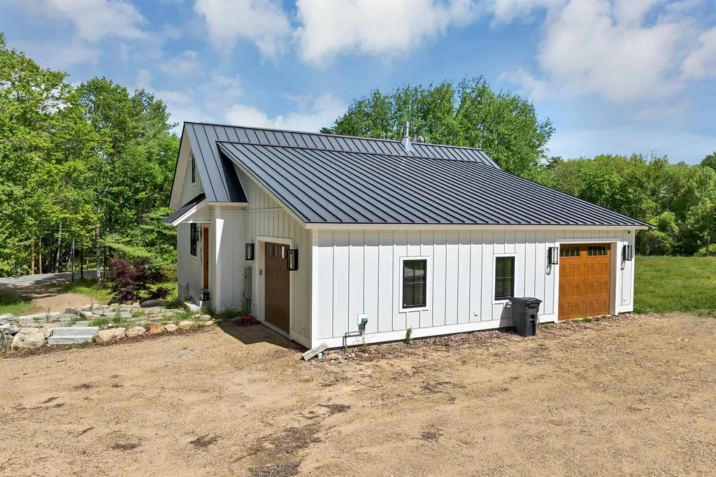 31 Powers Road Meredith NH 03253