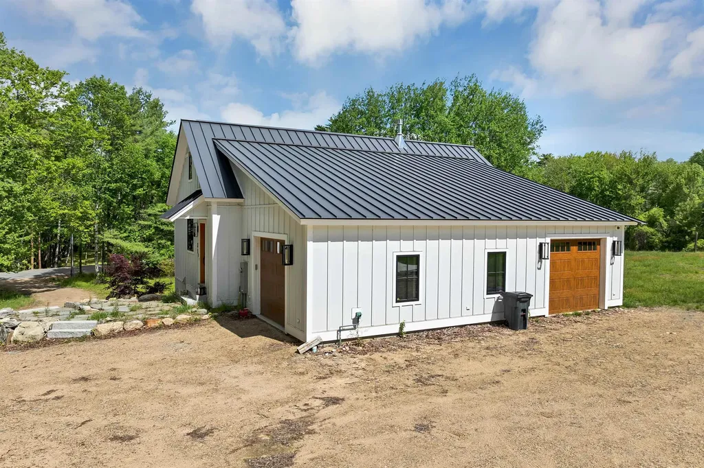 31 Powers Road Meredith NH 03253