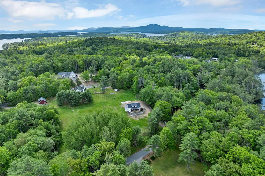31 Powers Road Meredith NH 03253
