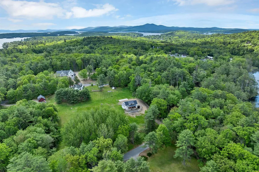 31 Powers Road Meredith NH 03253