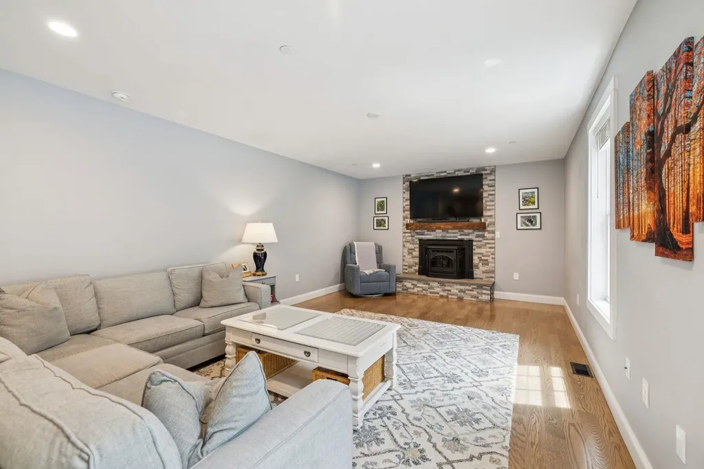 55 Lorden Road New Boston NH 03070