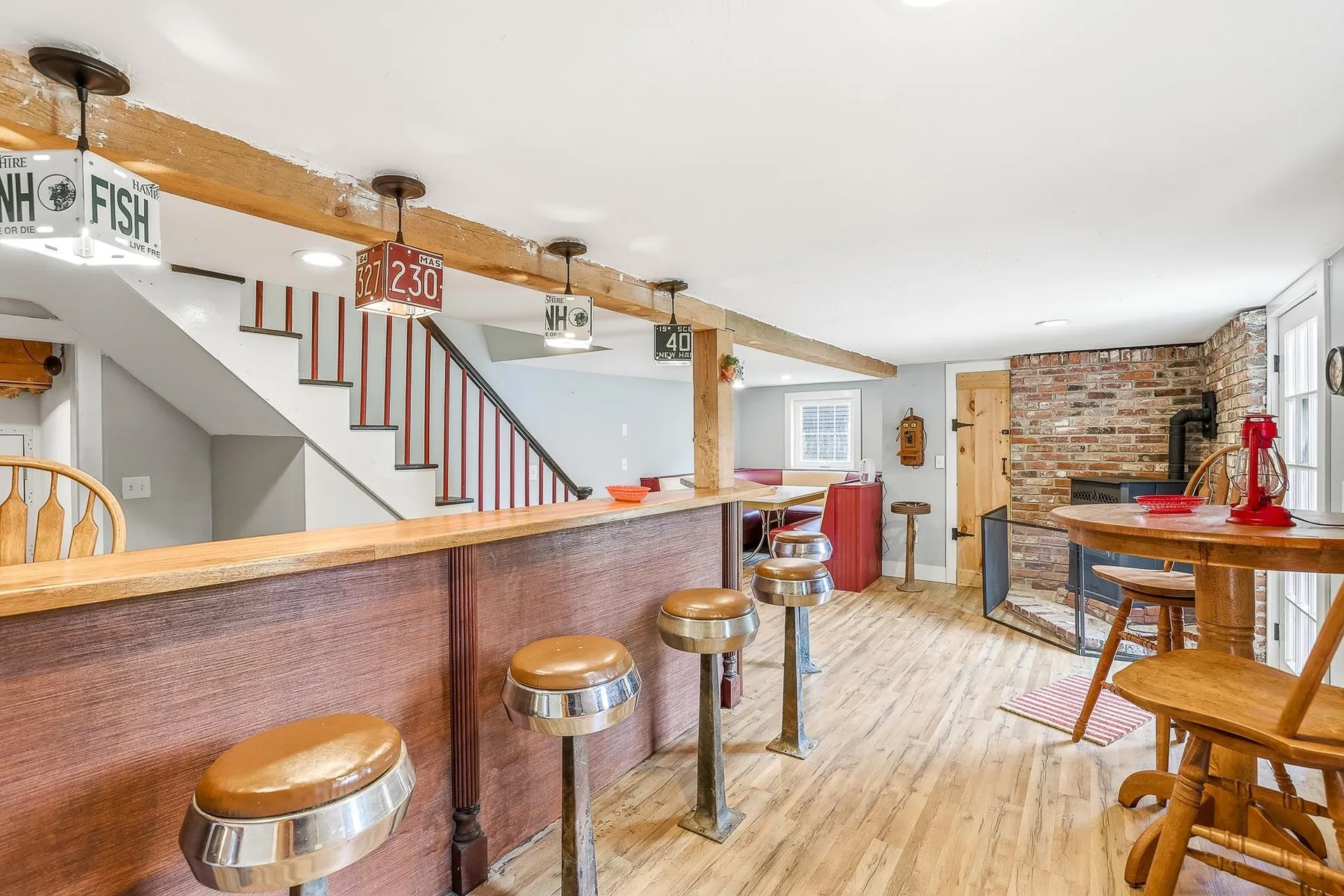 1 Old Manchester Road Raymond NH 03077