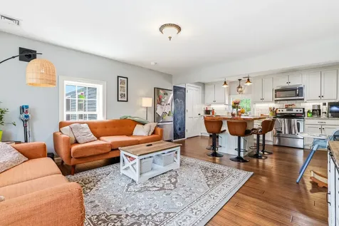 1 Old Manchester Road Raymond NH 03077