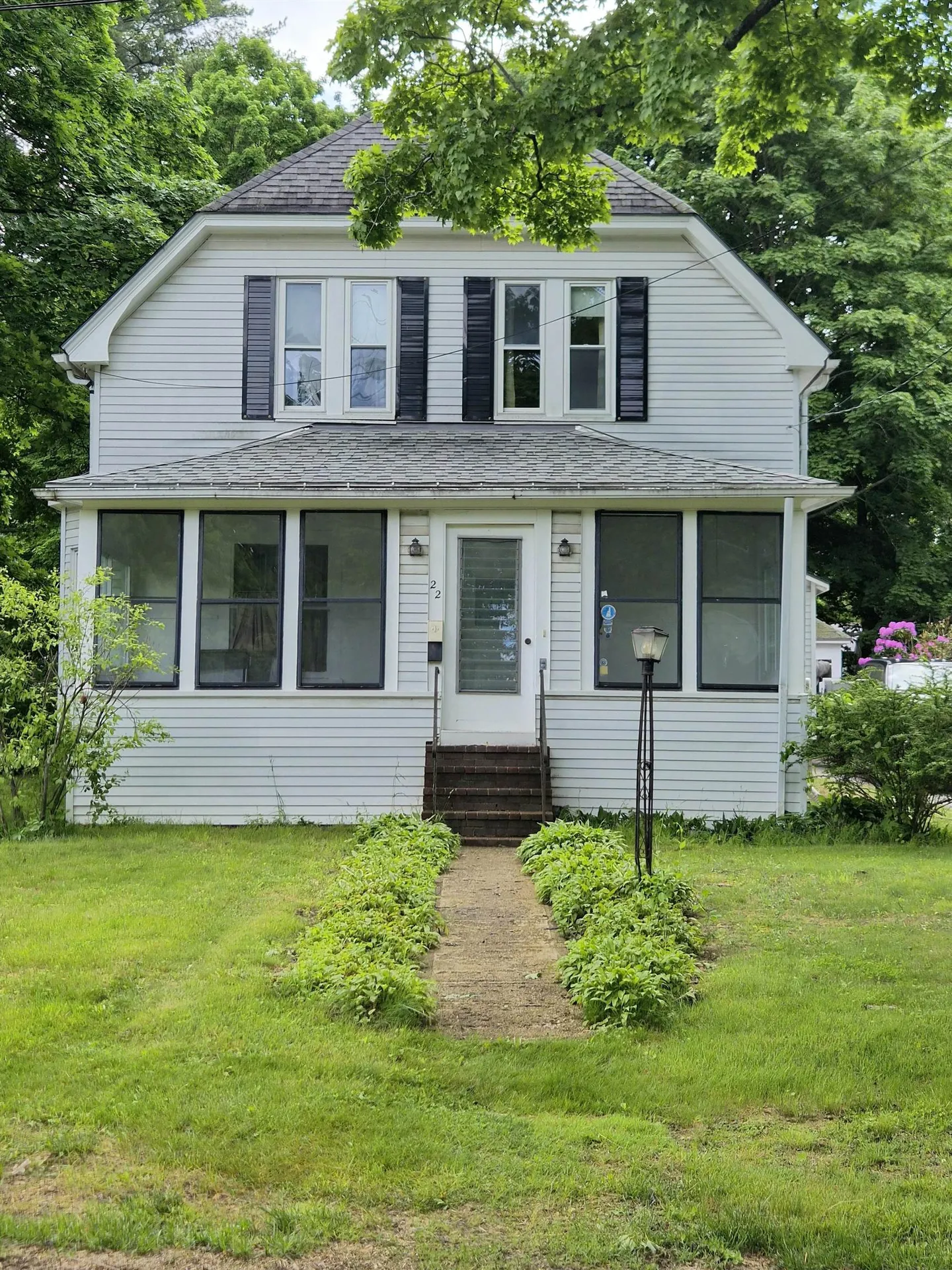 22 Fairview Avenue Derry NH 03038
