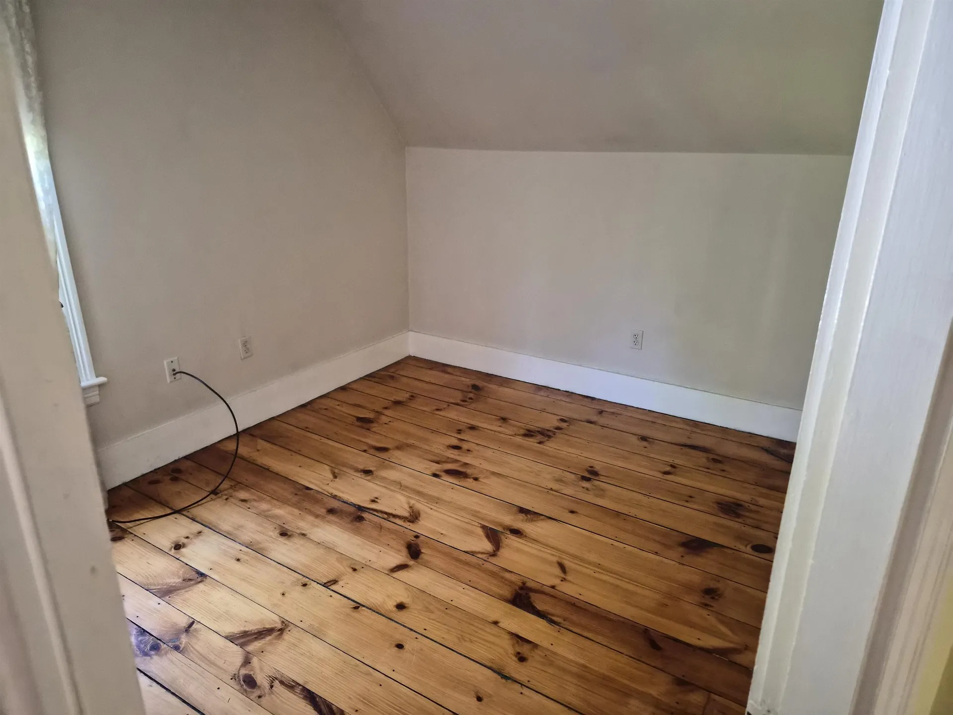 22 Fairview Avenue Derry NH 03038