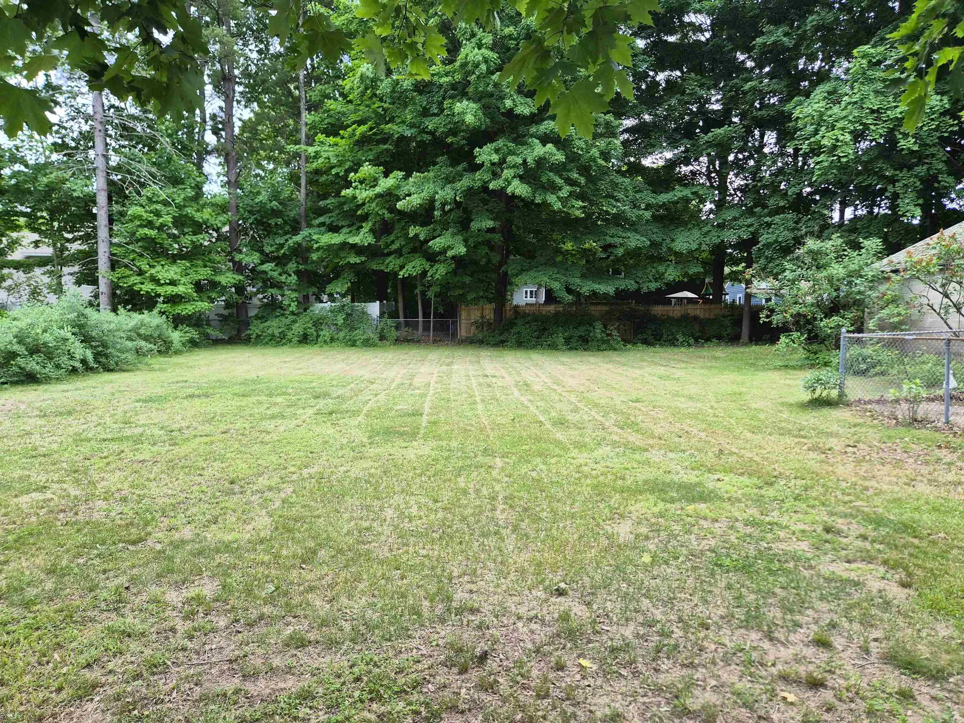 22 Fairview Avenue Derry NH 03038