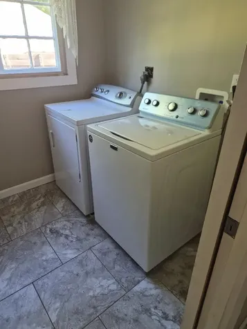 22 Fairview Avenue Derry NH 03038