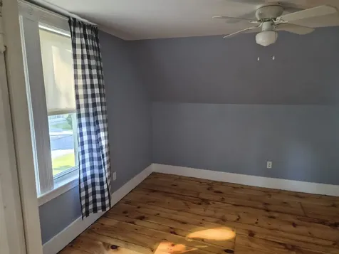 22 Fairview Avenue Derry NH 03038