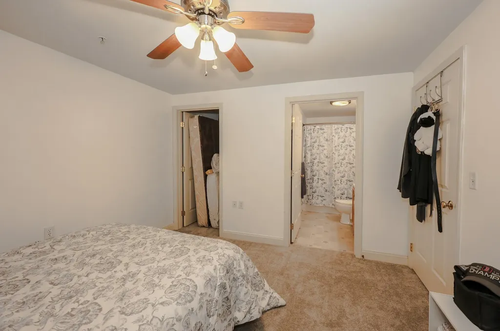 10 Vista Ridge Drive Londonderry NH 03053