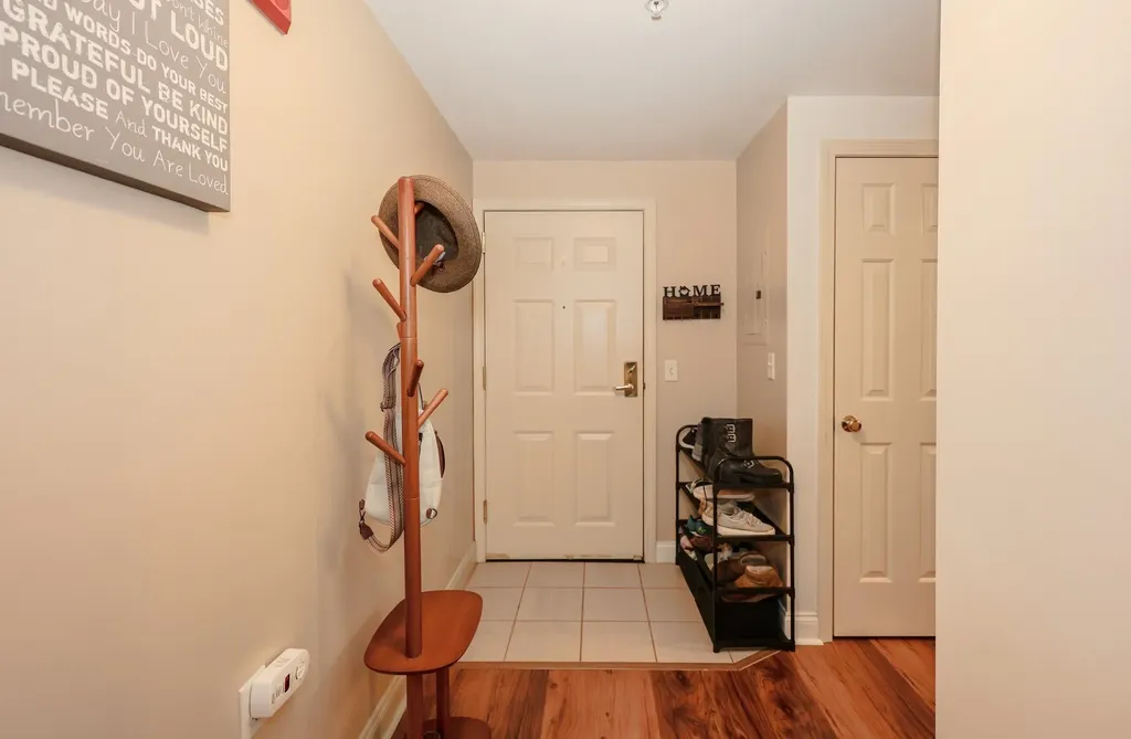 10 Vista Ridge Drive Londonderry NH 03053