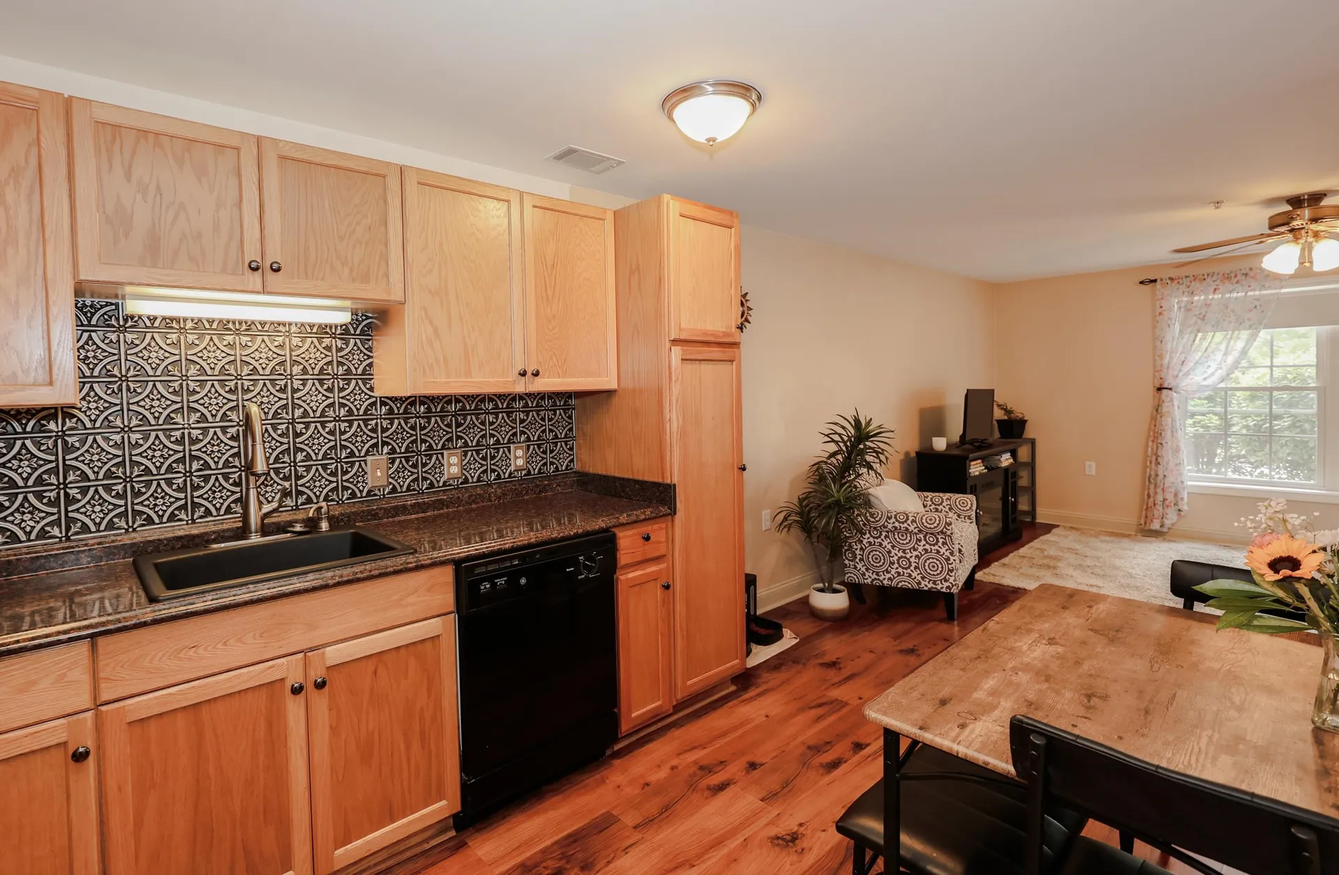 10 Vista Ridge Drive Londonderry NH 03053