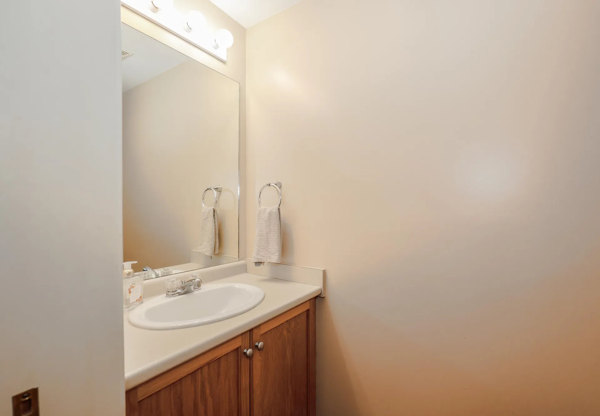10 Vista Ridge Drive Londonderry NH 03053