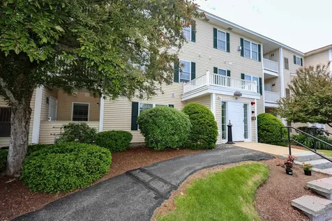 10 Vista Ridge Drive Londonderry NH 03053