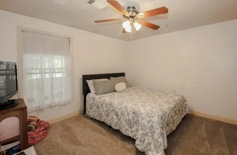 10 Vista Ridge Drive Londonderry NH 03053