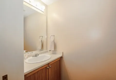 10 Vista Ridge Drive Londonderry NH 03053