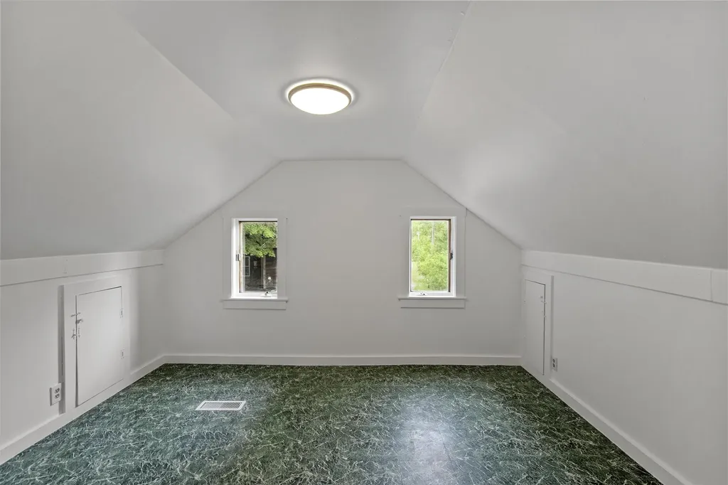 110 Saint Hyacinth Street Bethel VT 05032