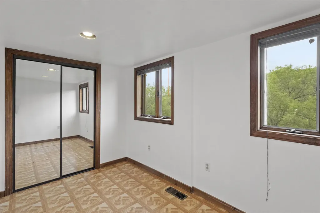 110 Saint Hyacinth Street Bethel VT 05032
