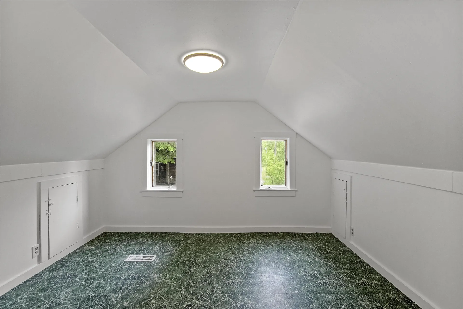 110 Saint Hyacinth Street Bethel VT 05032