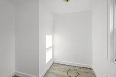 15 Leighton Street Manchester NH 03102