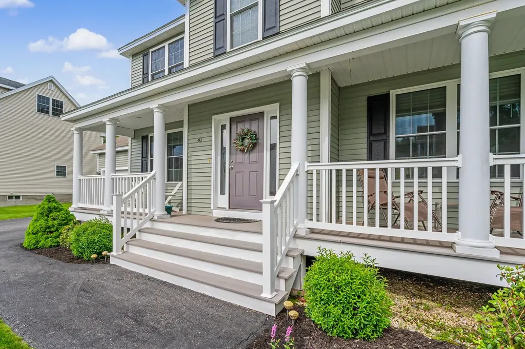 41 Schwinn Drive Nashua NH 03062