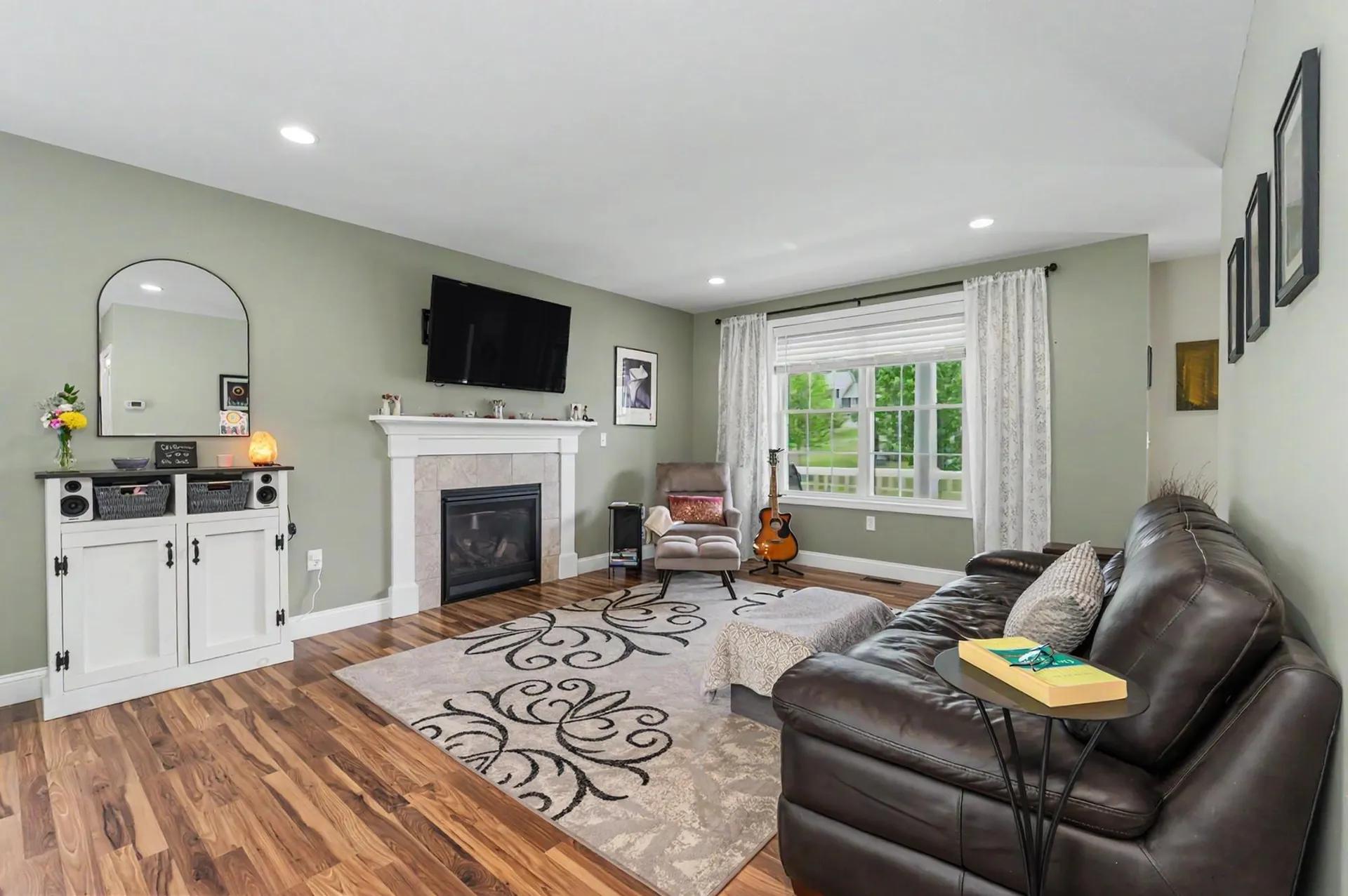41 Schwinn Drive Nashua NH 03062