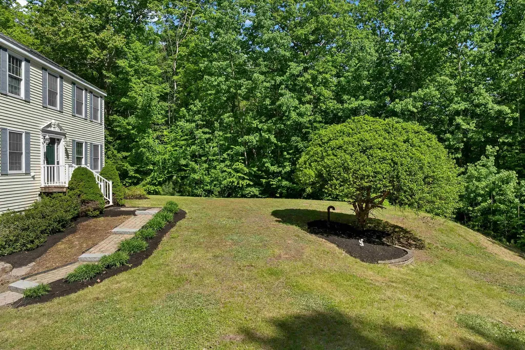 31 Cumberland Road Gilford NH 03249