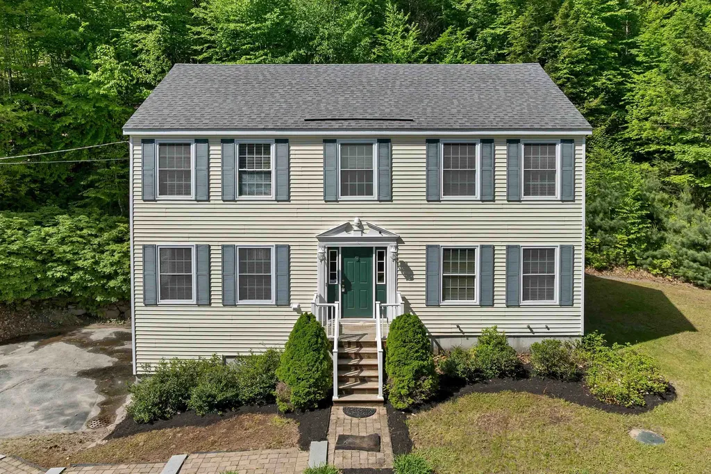 31 Cumberland Road Gilford NH 03249