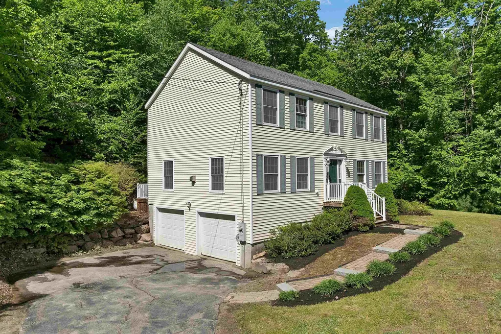31 Cumberland Road Gilford NH 03249