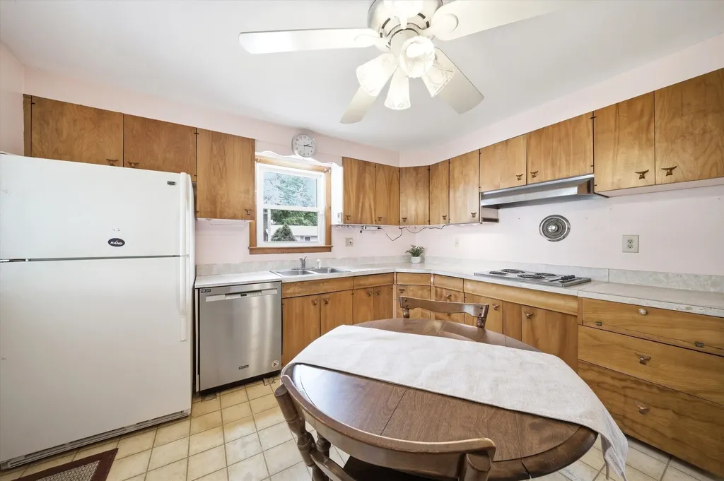 55 Lavista Street Manchester NH 03103