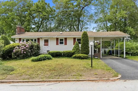 55 Lavista Street Manchester NH 03103
