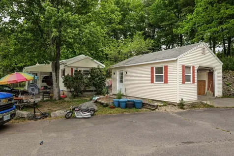 33 Haverhill Road East Kingston NH 03827