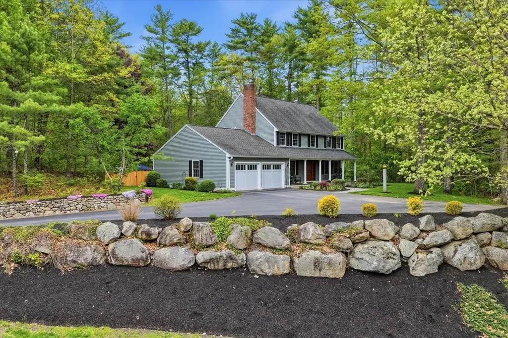 14 Forest Drive Auburn NH 03032
