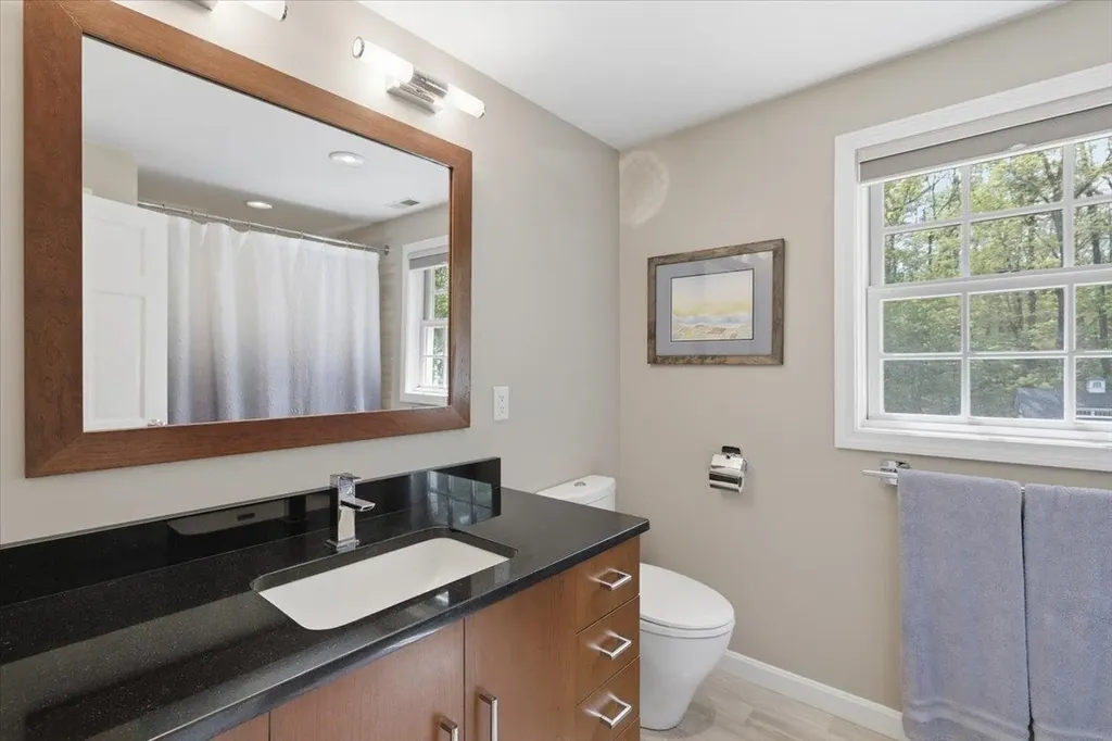 14 Forest Drive Auburn NH 03032